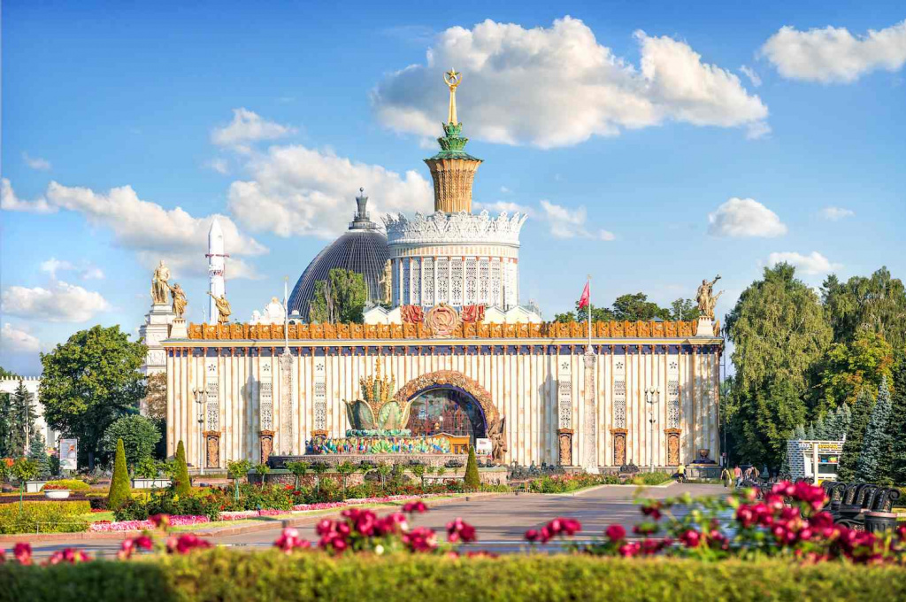 Куда сходить в пятницу вечером в Москве